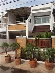 3 bedroom Townhouse for rent at Phra Kanong - Phra Khanong