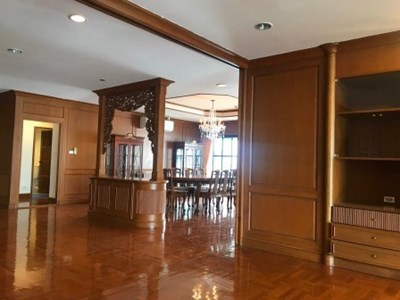 Tower Park 3 bedroom condo for sale with a tenant