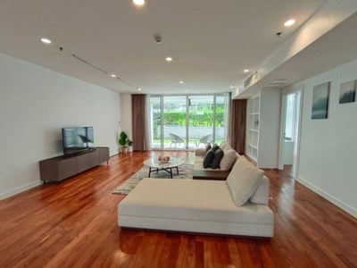Ekamai Gardens 4 bedroom apartment with pool for rent - Condominium - Phra Khanong Nuea - Ekkamai