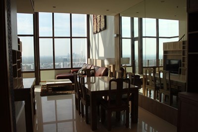 1 bedroom duplex condo for rent at The Emporio Place