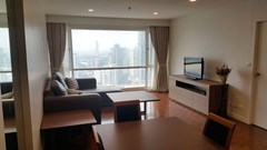 2 bedroom condo for rent at Sukhumvit Suite