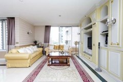Langsuan Ville 2+1 bedroom condo for rent and sale
