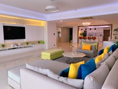 3 bedroom condo for rent at Oriental Towers - Condominium - Khlong Tan Nuea - Ekkamai