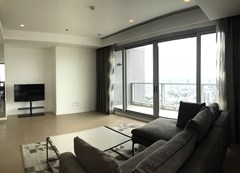 2 bedroom condo for sale with tenant at The River - Condominium - Khlong Ton Sai - Charoen Nakhon