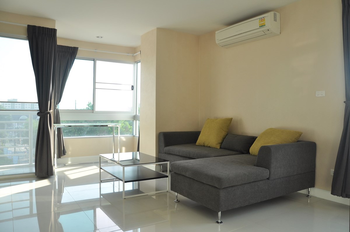 1 bedroom property for sale at Cassia Condominium Condominium