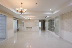 3 bedroom condo for sale at La Vie En Rose - Condominium - Khlong Tan - Thong Lo