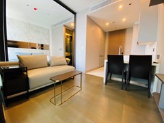 The Esse at Singha Complex One bedroom condo for rent