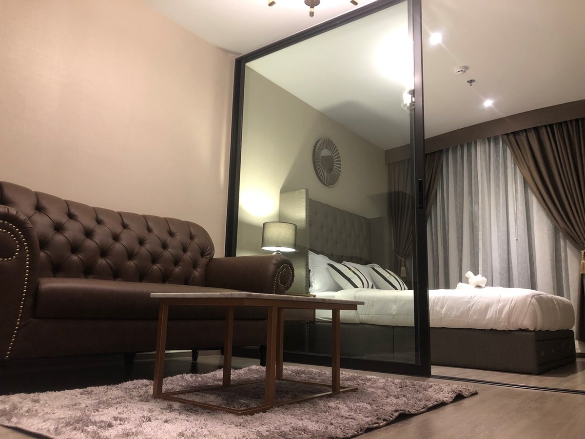 One Bedroom Condo For Rent At Rhythm Ekkamai Condominium